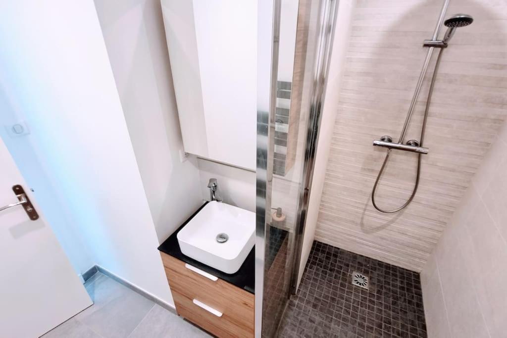 Le Clerville Renove Terrasse Climatisation Parking Apartment